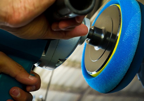 Dellen und Kratzer entfernen